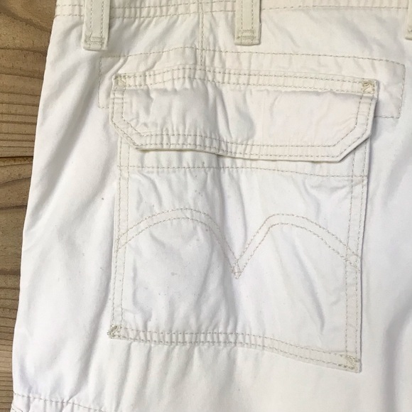 Levi’s Light Khaki 11” Cargo Shorts Size 40 - Picture 5 of 16